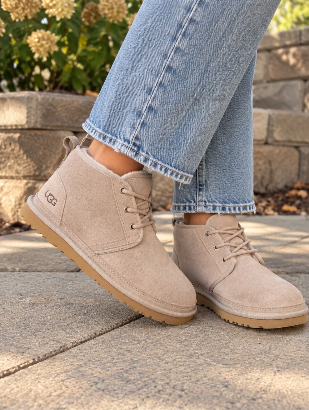 UGG Neumel Chukka Boots Size 9